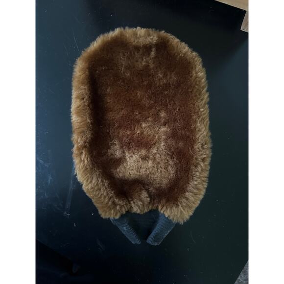 Esquire Footman Deluxe Vintage Shoe Shine Wooden Holder with Multiple Brushes - Picture 10 of 10